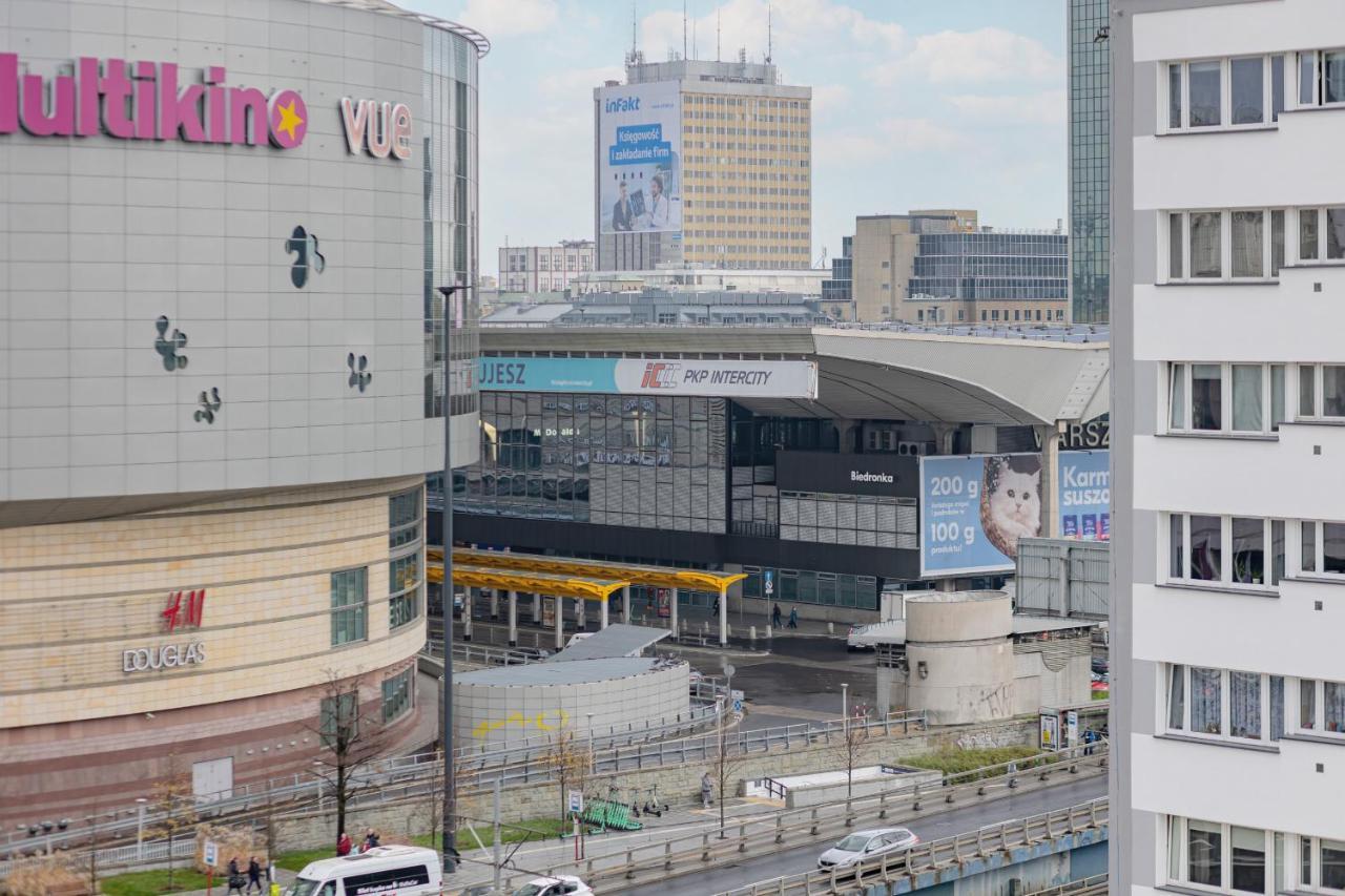 Zlota Center Of By Renters Warszawa